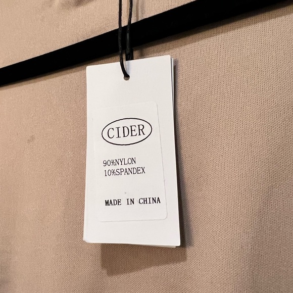 Black Lace Long Sleeved Top - Picture 6 of 7